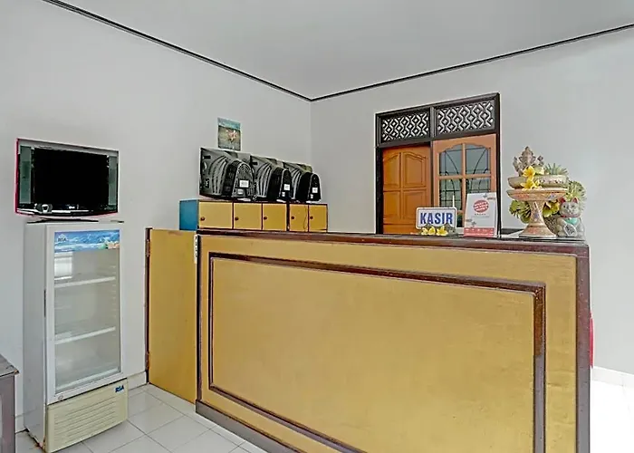 ホテル Oyo 3096 Dewi Warsiki Near Gilimanuk Port 2*
